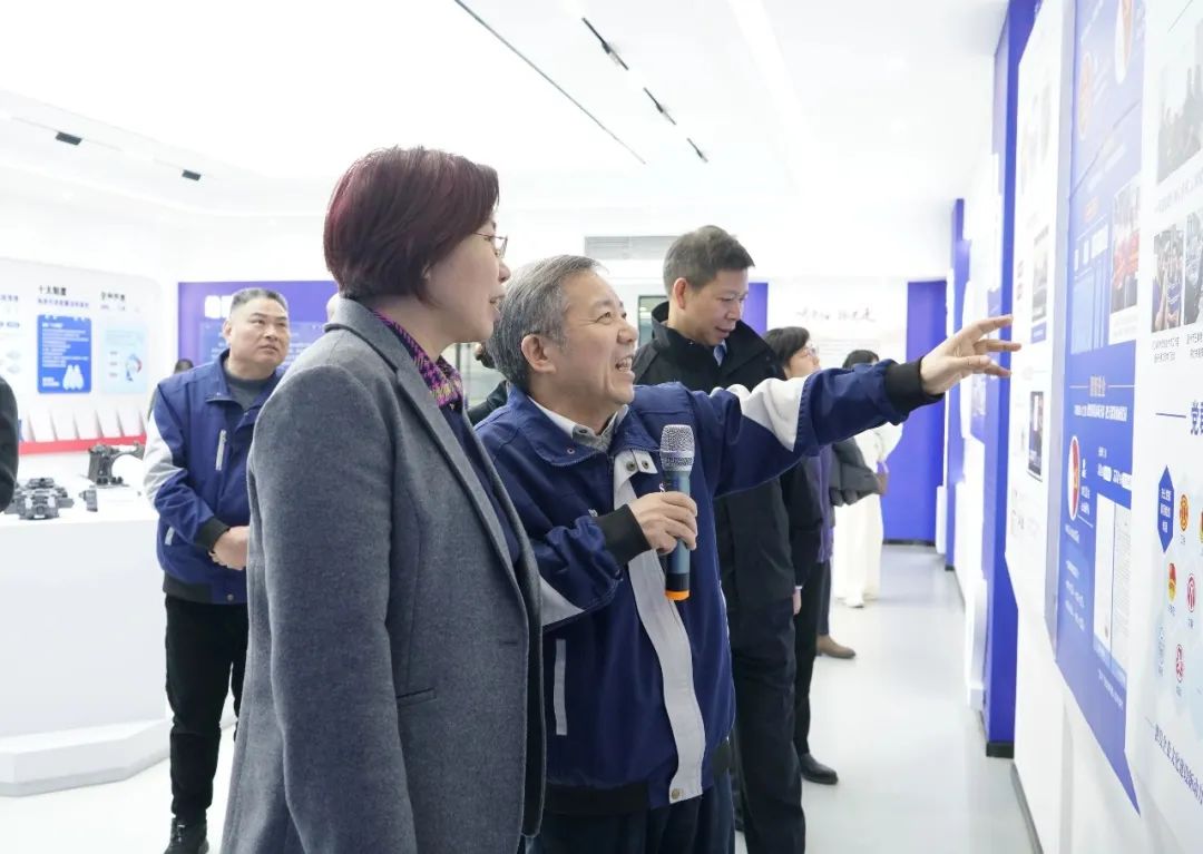 全國(guó)工商聯(lián)副主席汪鴻雁調(diào)研瑞立