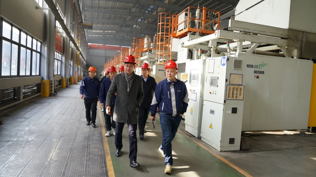 福田時(shí)代事業(yè)部采購(gòu)副總裁焦虎來瑞立參觀考察